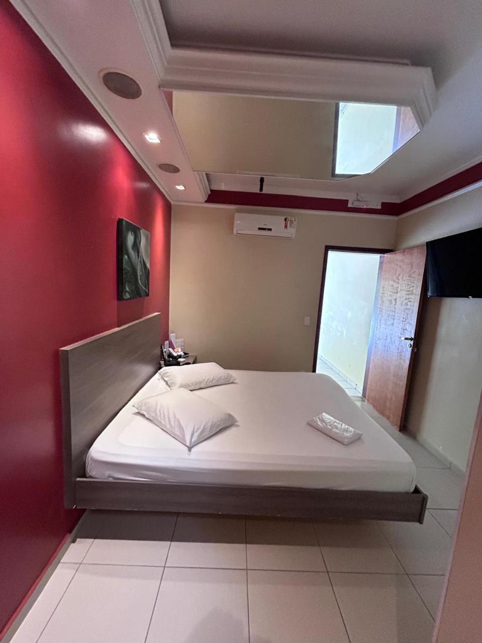Alpha Motel อัมปาโร ภายนอก รูปภาพ